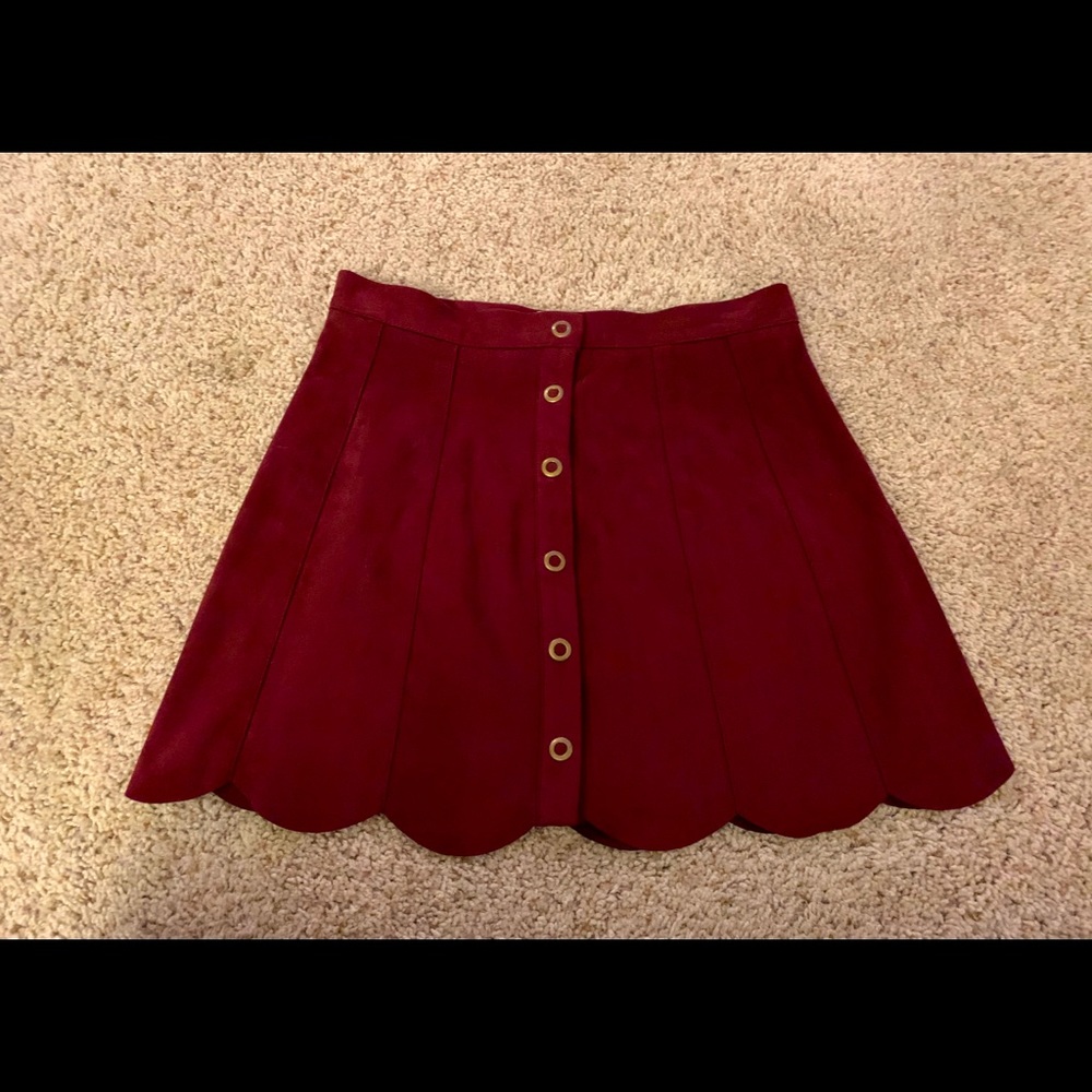 Kendall & Kylie Maroon Women’s Skirt Small, Button